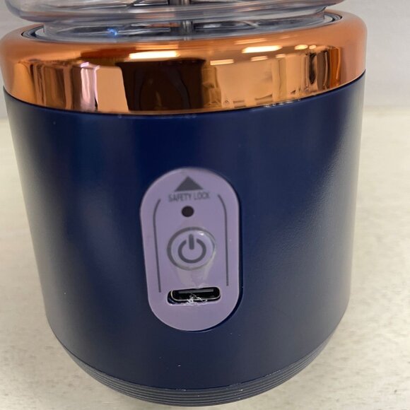 NIB - Small Portable Juicer Blender, Gray - USB-C Charging Cable - Picture 6 of 13